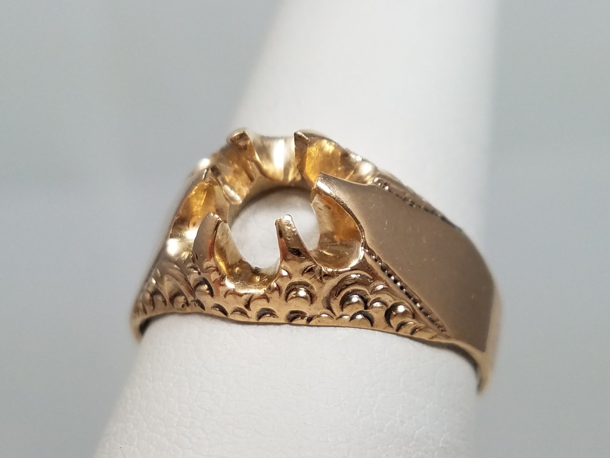 Classic 7k Yellow Gold Victorian Ring Mount