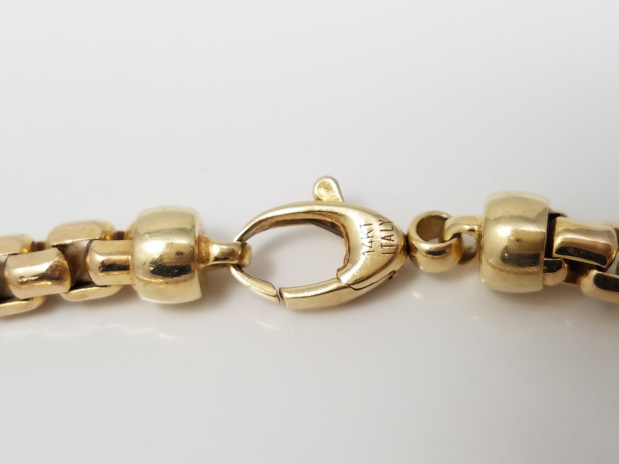 Refined 7" Solid 14k Gold Round Box Bracelet