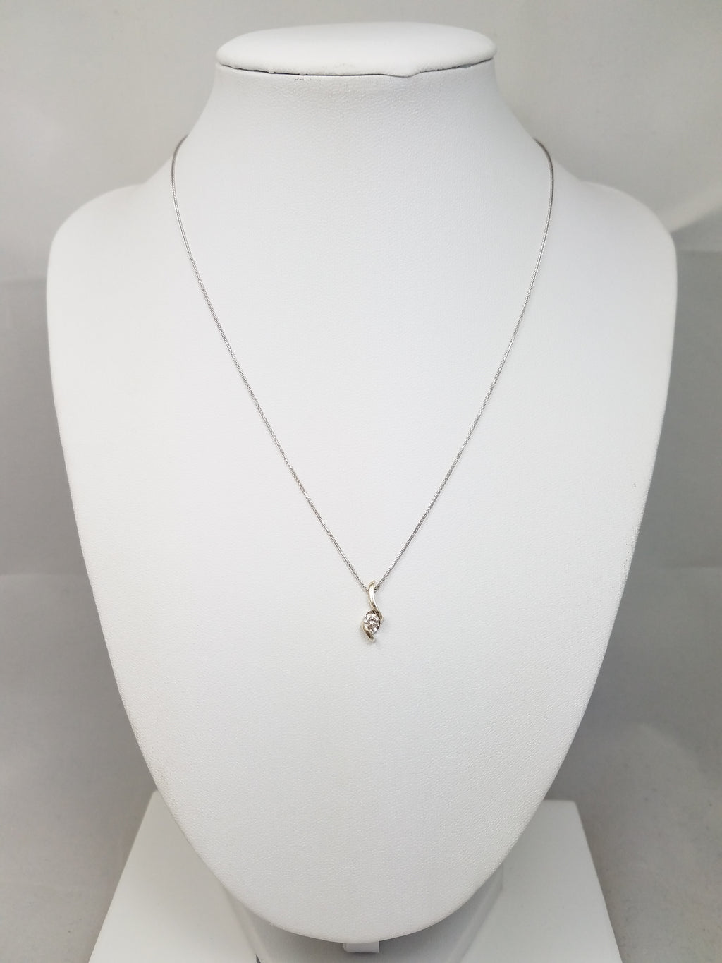 Dainty 16" 14k White Gold Natural Diamond Solitaire Pendant Necklace