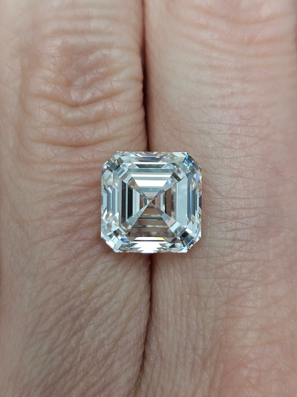 Grand IGI Certified 5.05ct Square Emerald Cut Lab Grown Diamond VS1-G