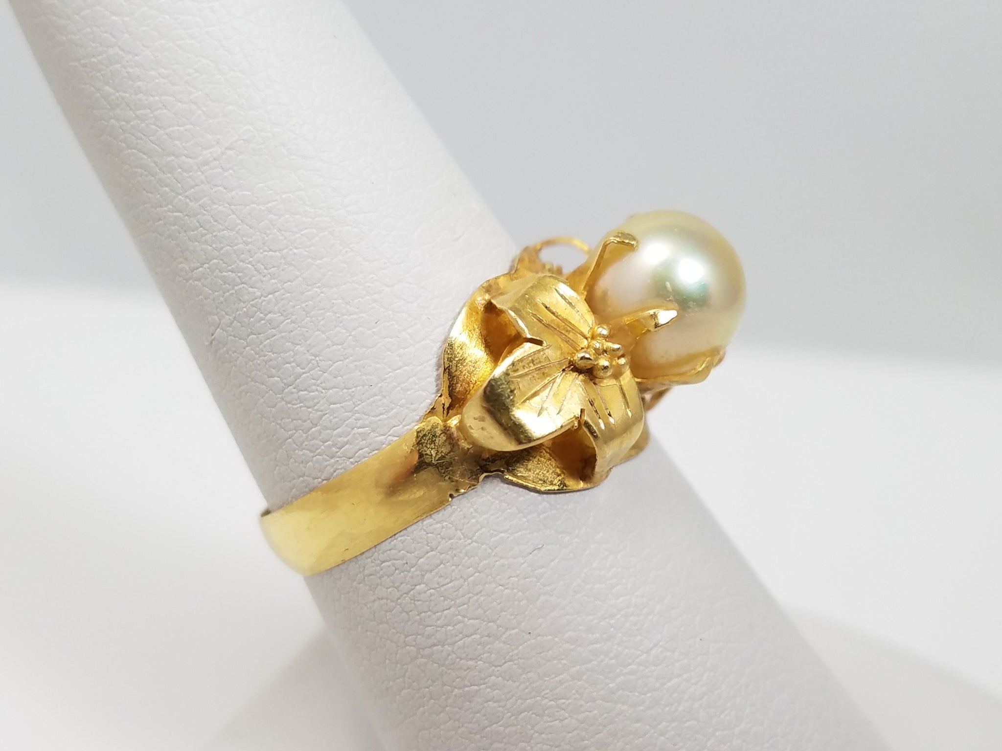 Cultured Pearl 18k Yellow Gold Flower Ring