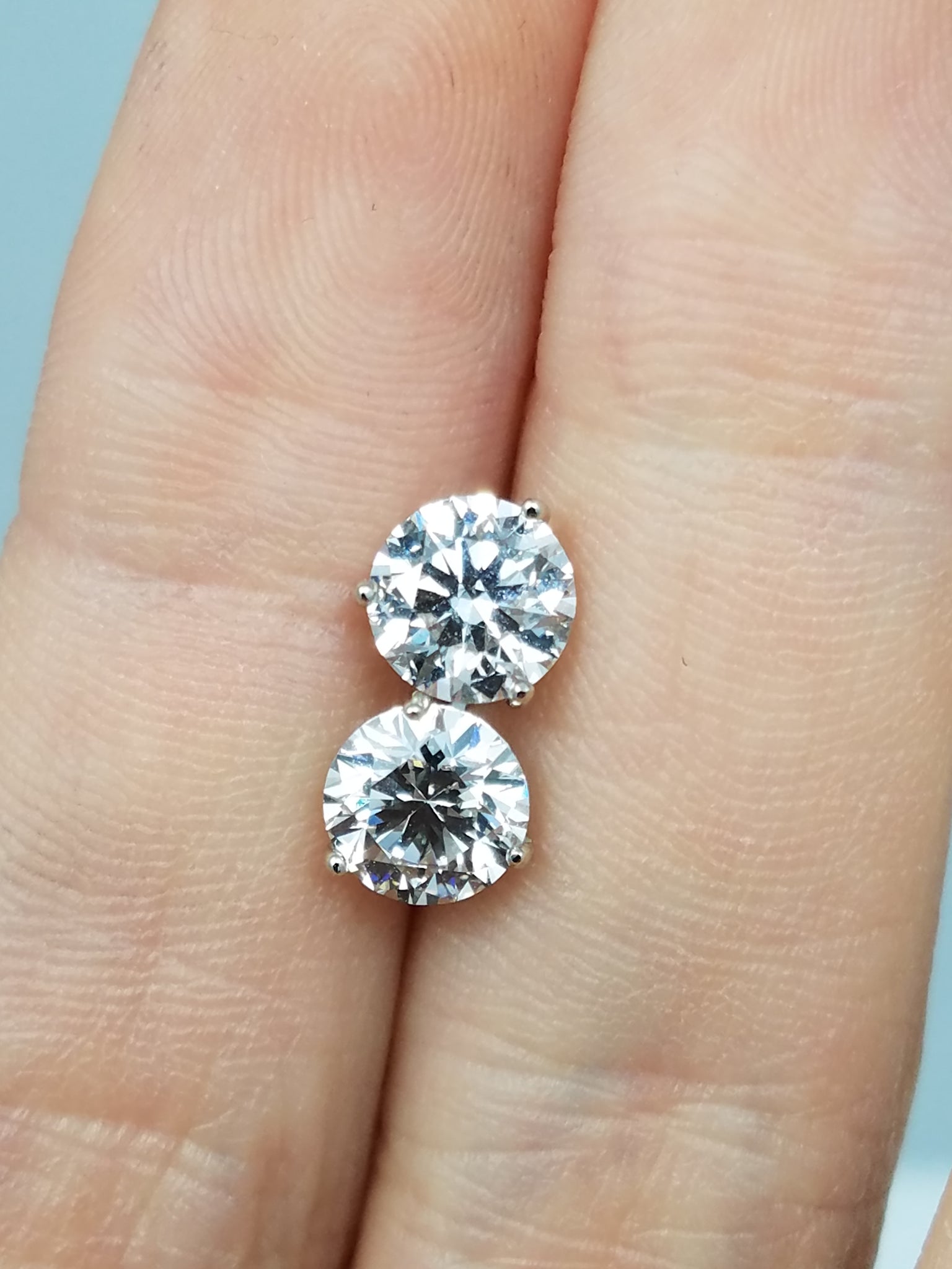 New! 14k White Gold 2.03ctw Lab Grown Round Diamond Solitaire Earrings