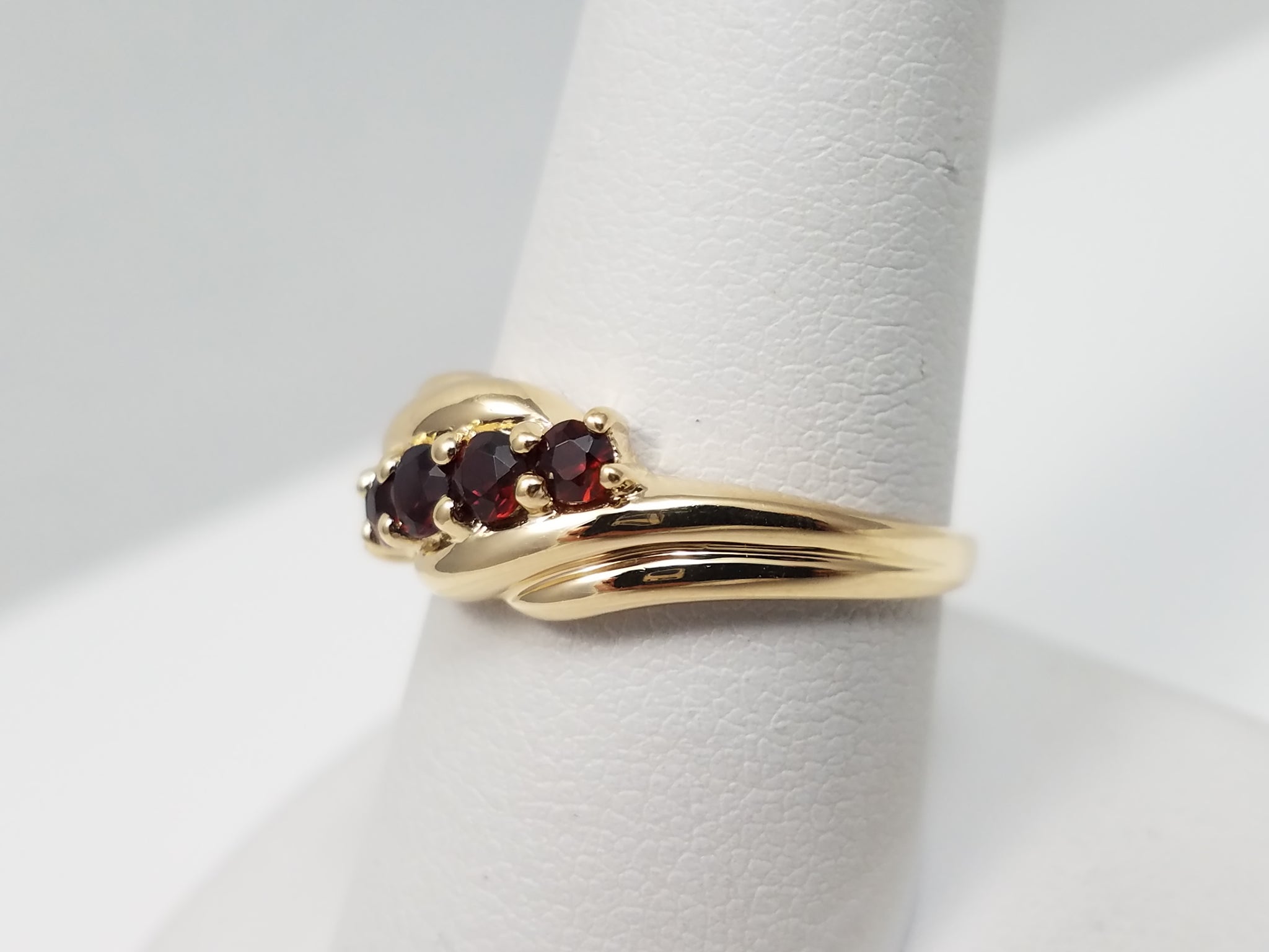 Simple 14k Yellow Gold Natural Garnet Ring Band