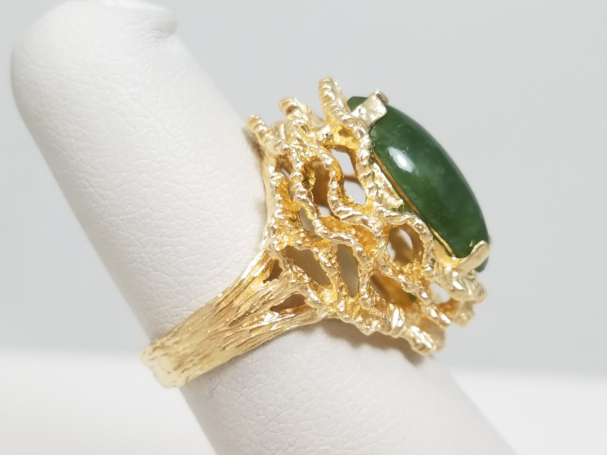 Vintage Nephrite Jade 14k Yellow Gold Ring
