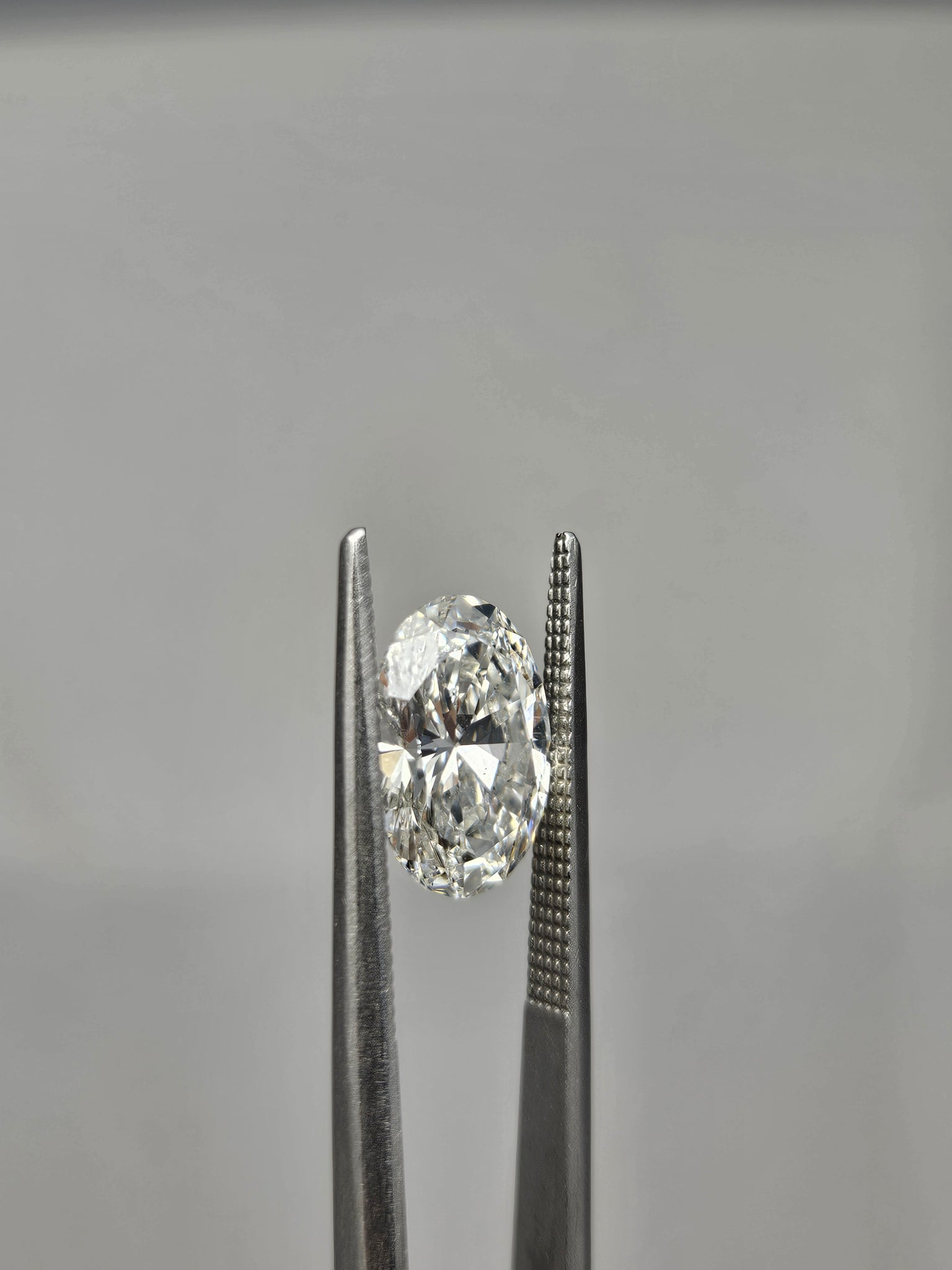 Dazzling IGI Certified 2.46ct Oval Lab Grown Loose Diamond SI1-F