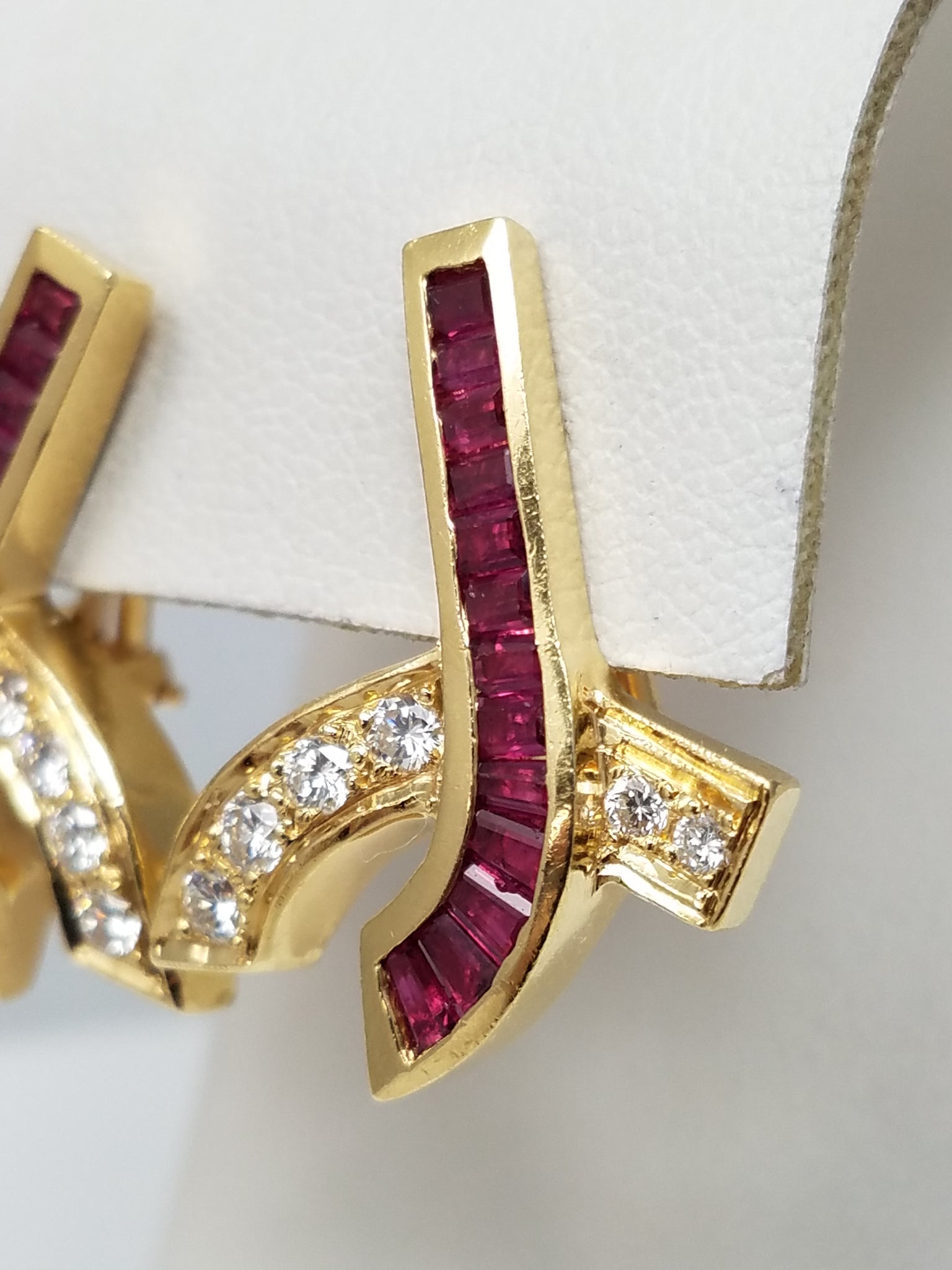 Exquisite 18k Yellow Gold Natural Ruby Diamond Custom Earrings