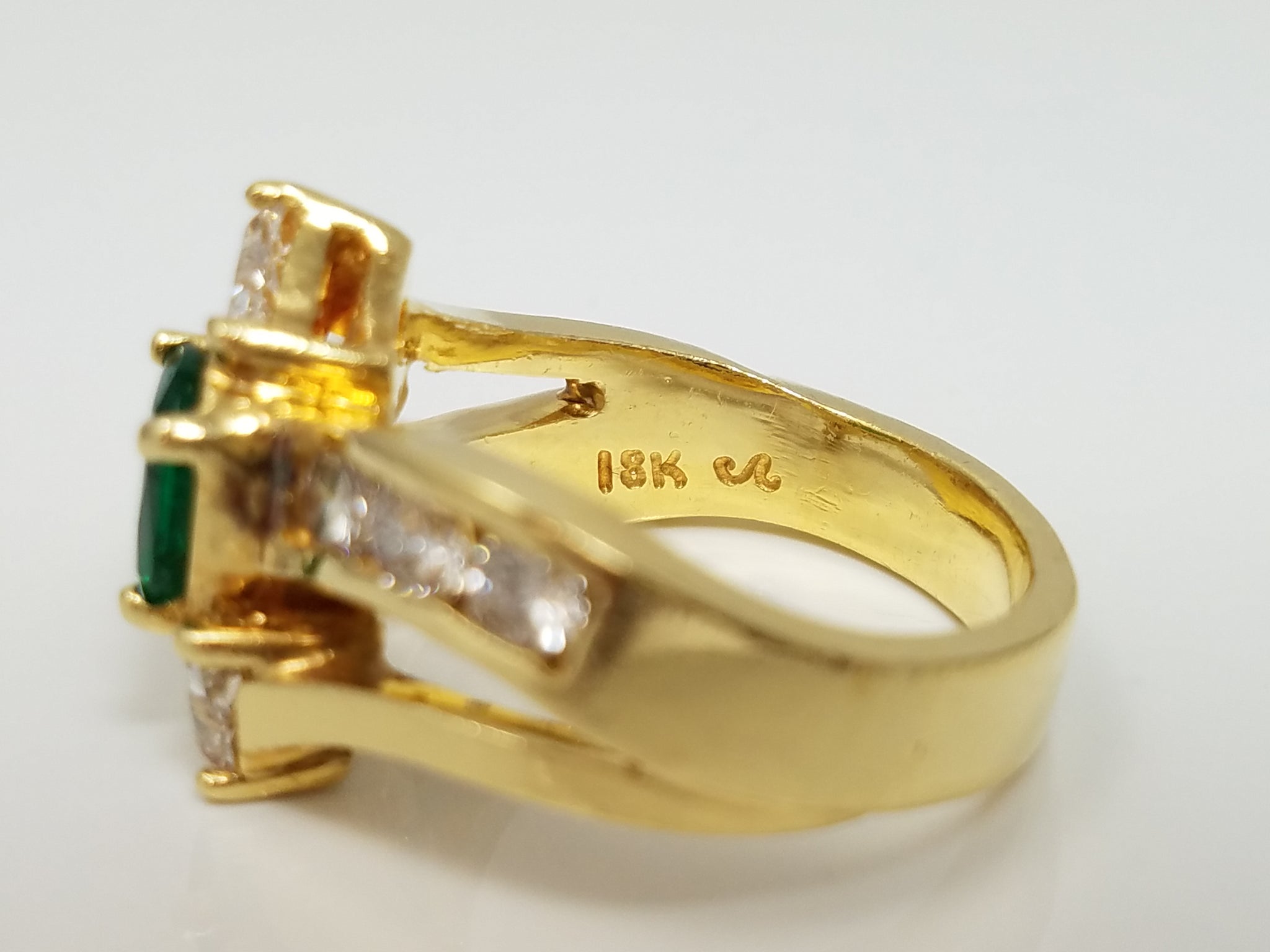 Exquisite 18k Yellow Gold Natural Emerald Diamond Custom Ring