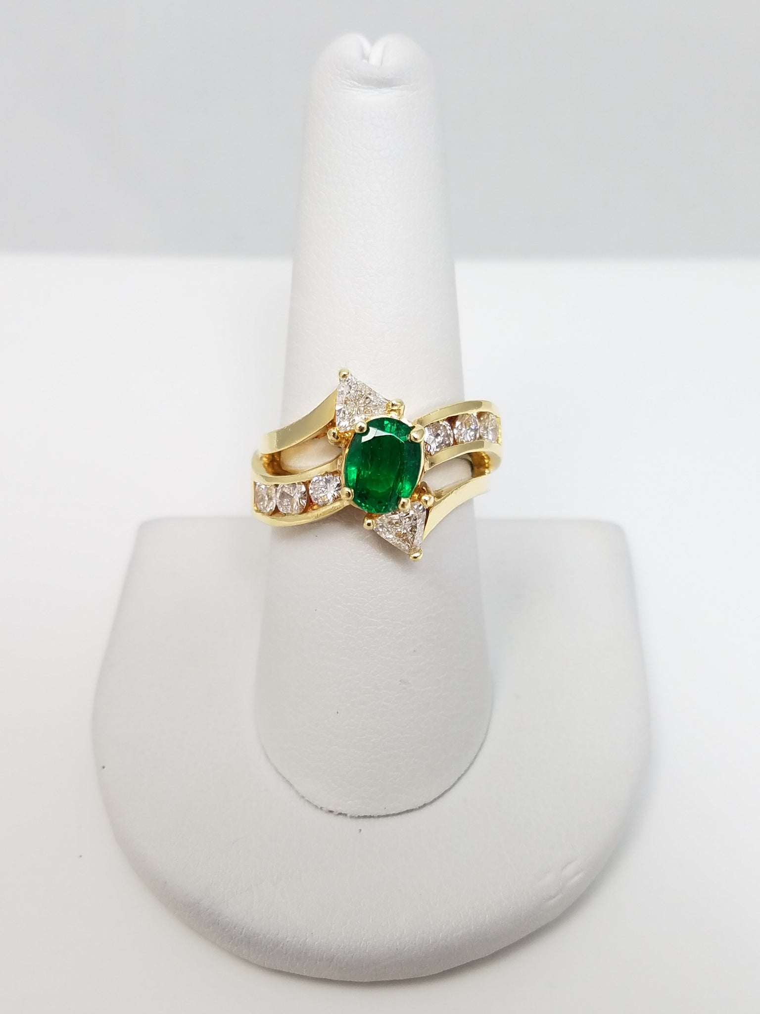 Exquisite 18k Yellow Gold Natural Emerald Diamond Custom Ring