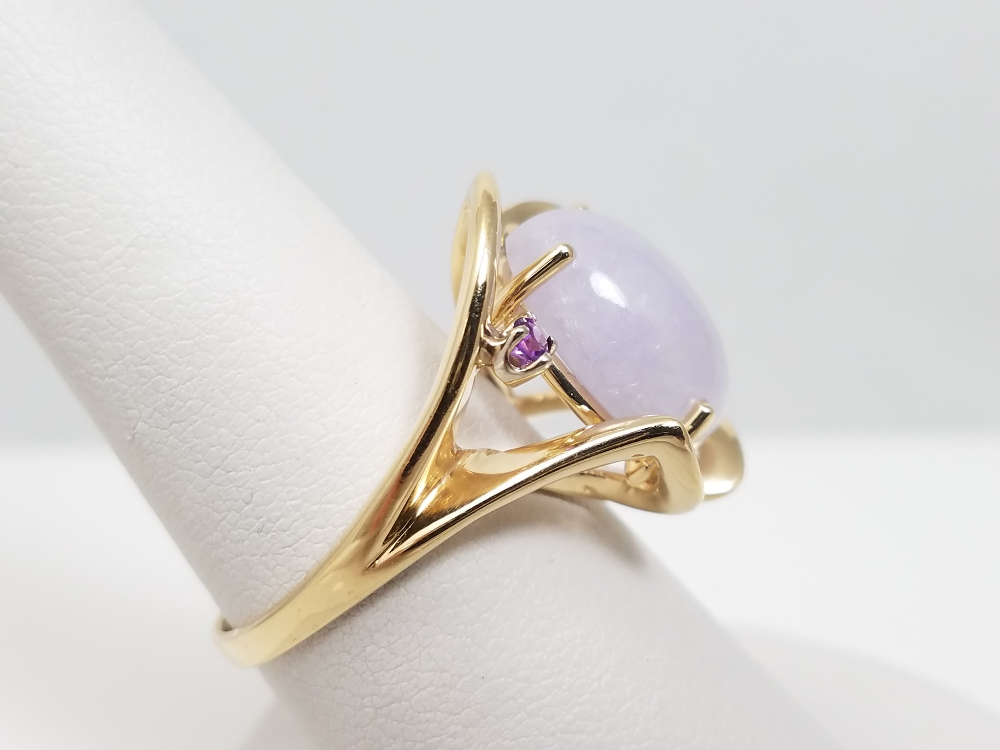 Pretty Purple Jade Amethyst 14k Yellow Gold Ring