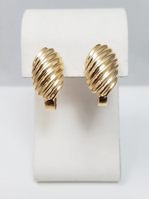 Chic 14k Yellow Gold Ribbed Earrings