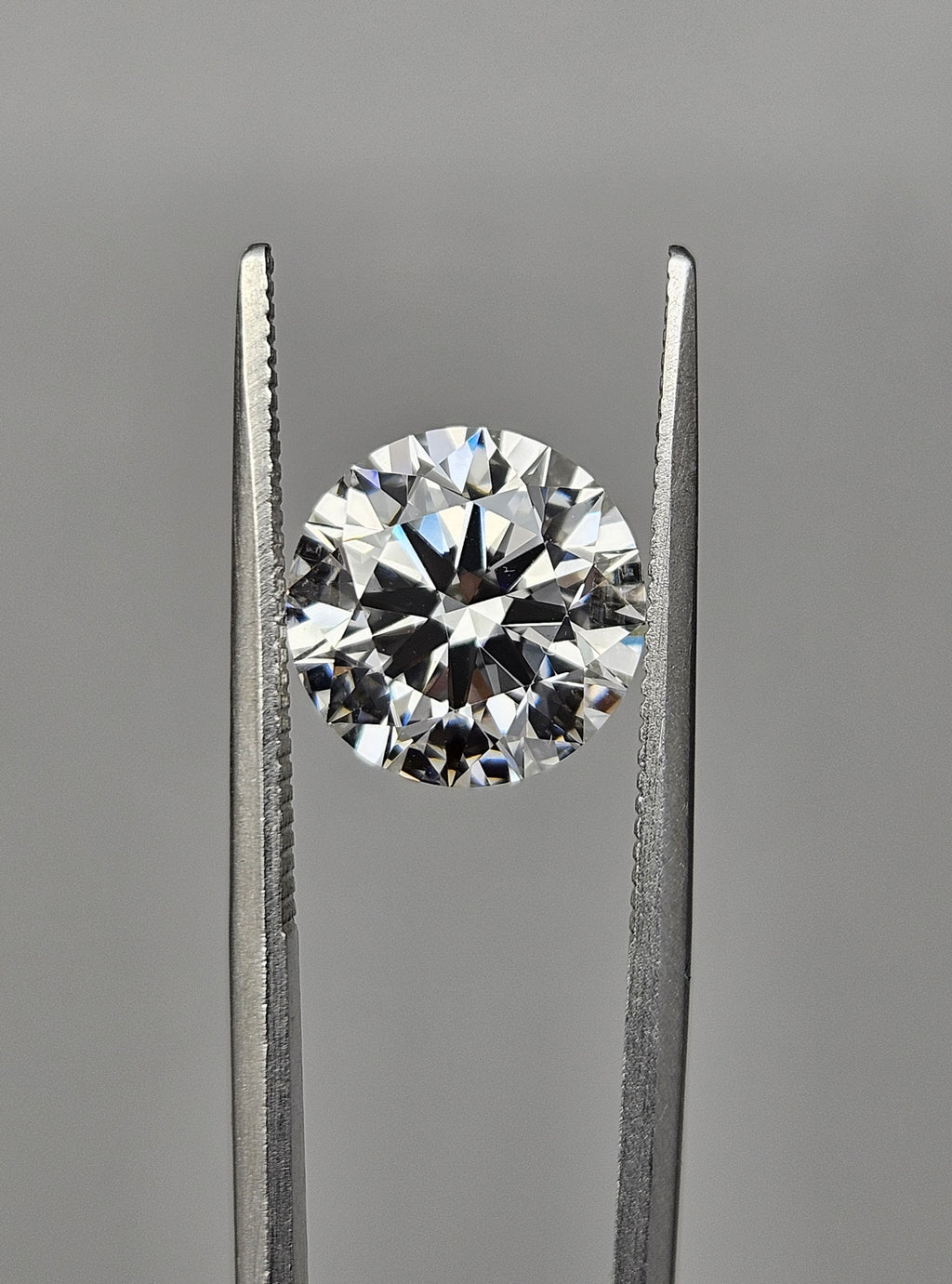 NEW IGI Certified 3.18ct Lab Grown Round Brilliant Diamond VS1-F