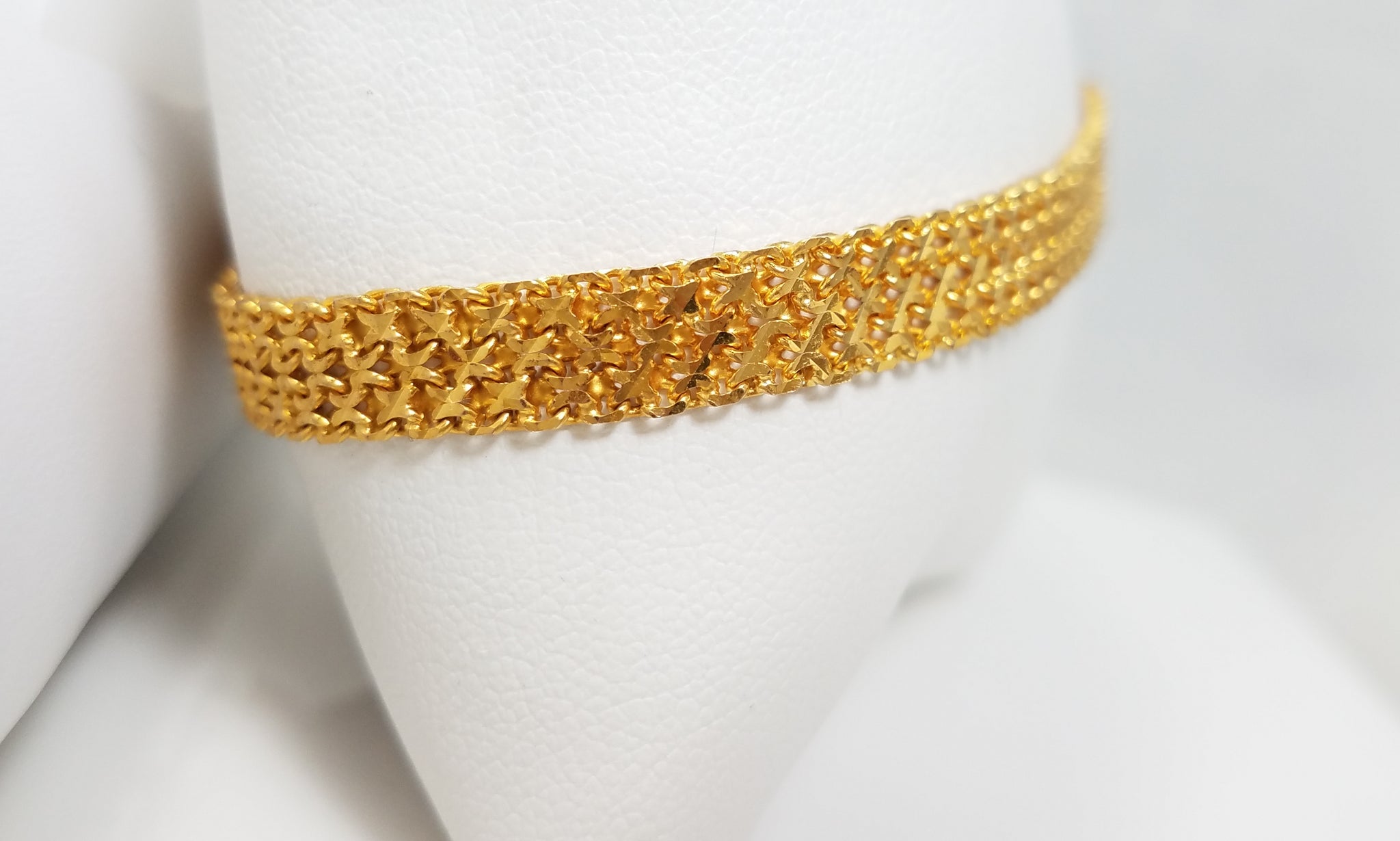 Fashionable 8" Solid 20k Yellow Gold Mesh Bracelet