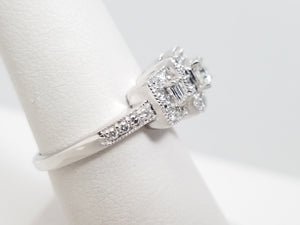 Luxurious 14k White Gold Natural Diamond Engagement Ring