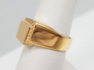 New! Chic 18k Solid Yellow Gold Signet Ring