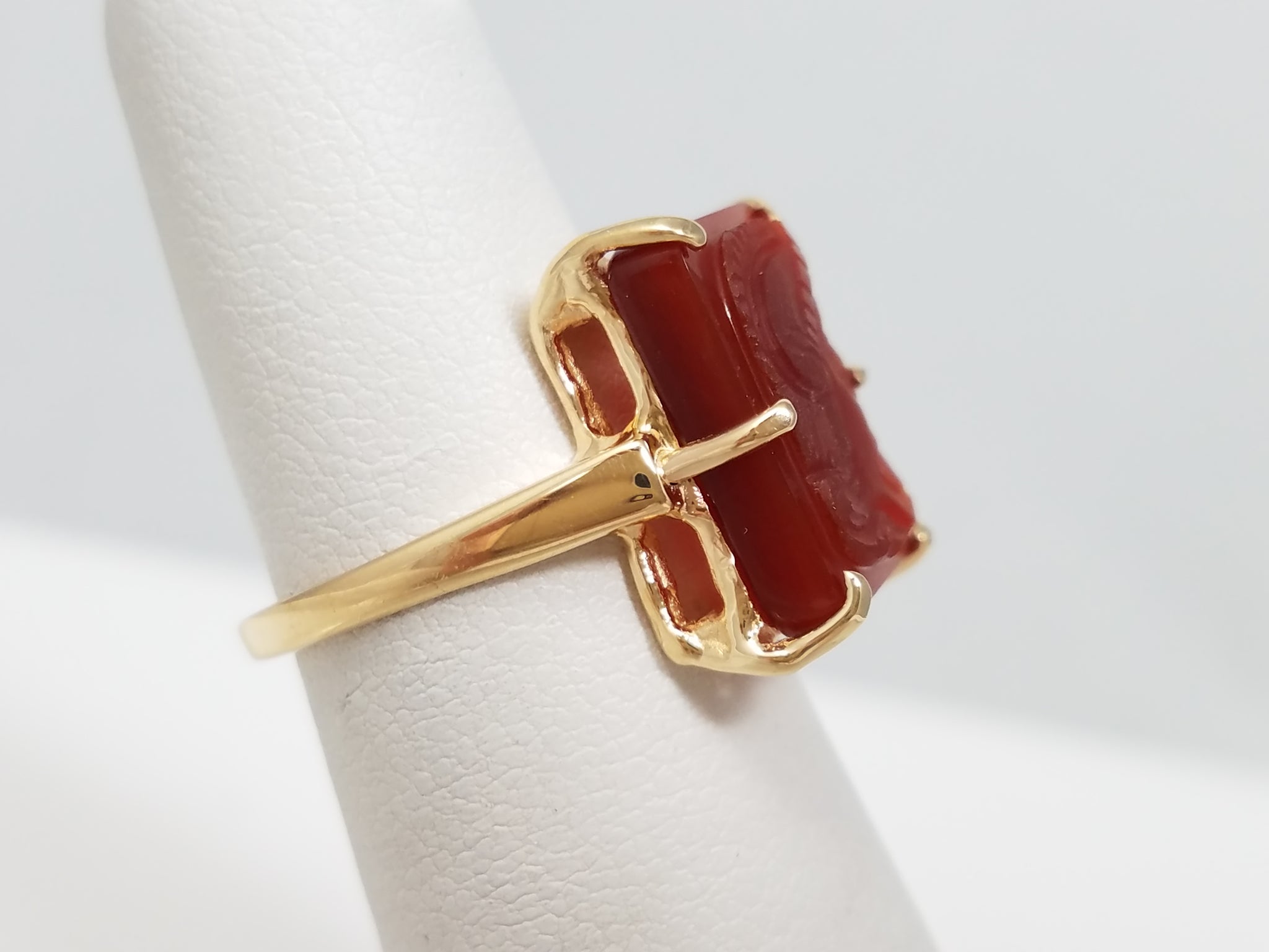 Vintage 14k Yellow Gold Carnelian Cameo Ring