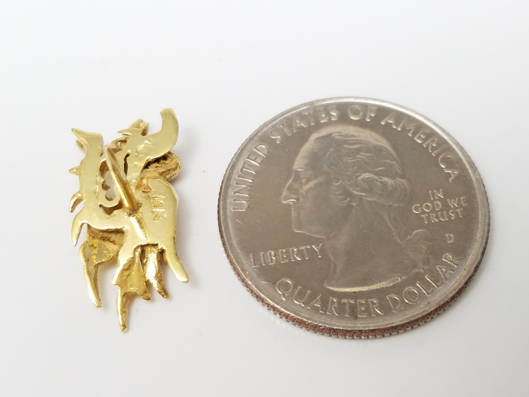 Vintage 18k Yellow Gold Dragon Lapel Pin