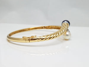 Dramatic 14k Yellow Gold Cultured Pearl Natural Diamond Hinged Bangle Bracelet