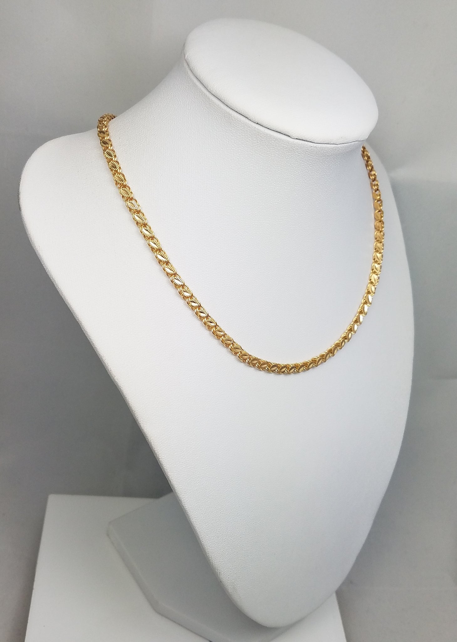 Dazzling 16" Hollow Fancy Link Diamond Cut Chain Necklace