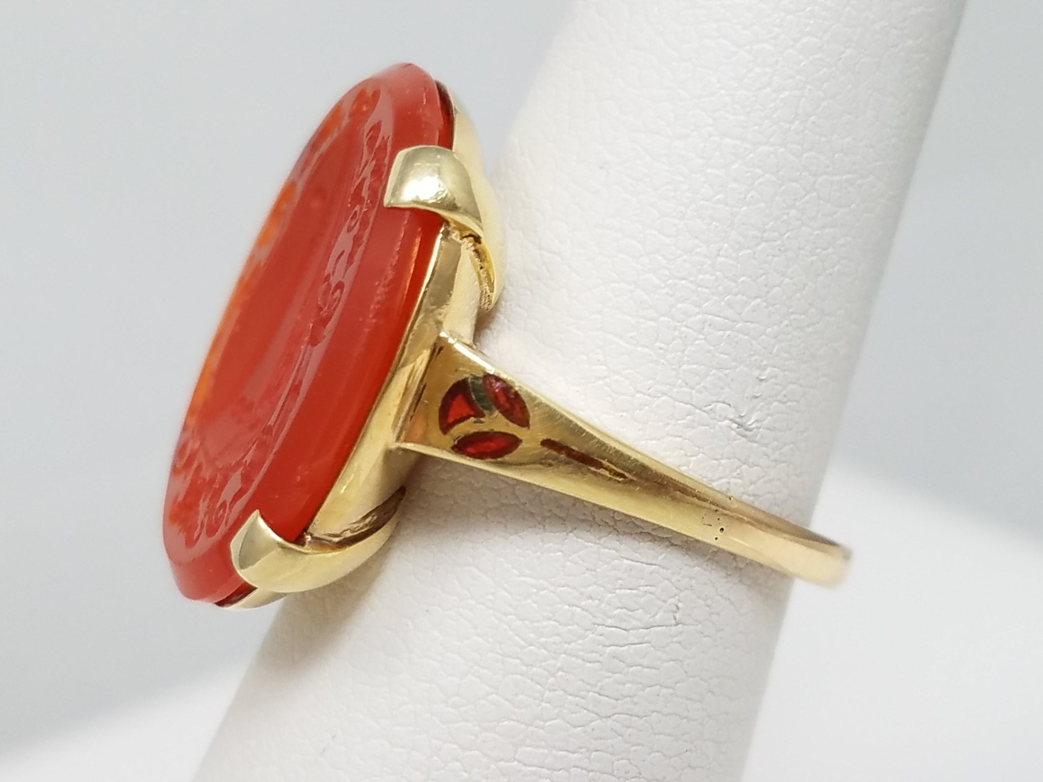 Sophisticated 14k Yellow Gold Vintage Large Wax Intaglio Seal Ring