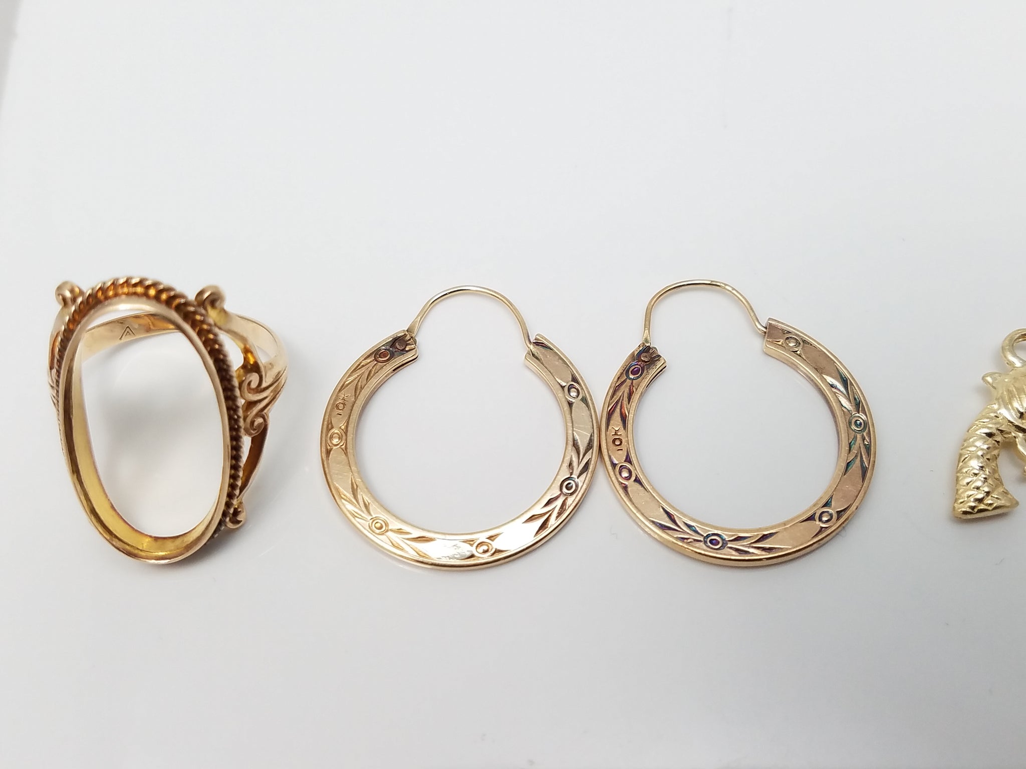 Delightful Vintage 8k & 9k Yellow Gold Jewelry Lot