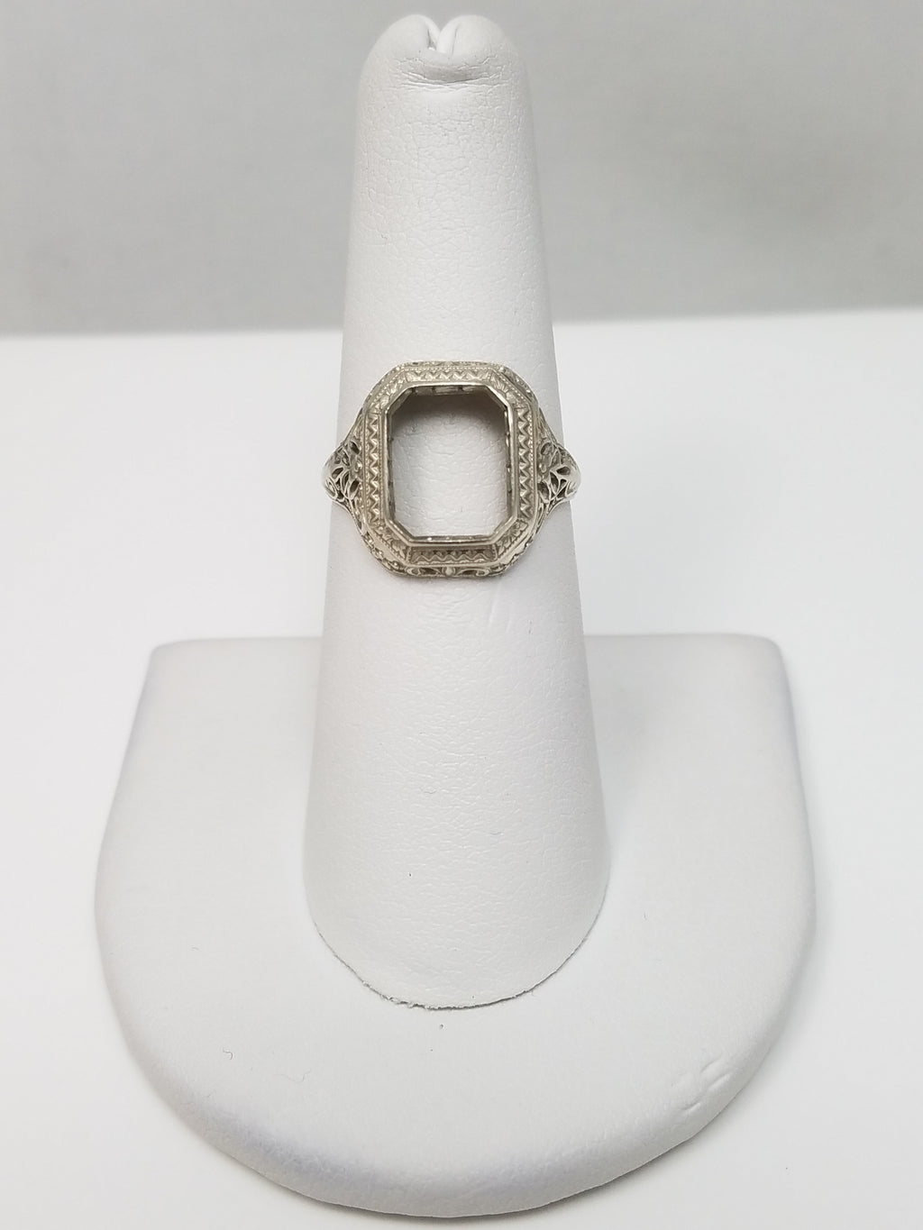 Classic 1930's 12k White Gold Emerald Shaped Ring Mount