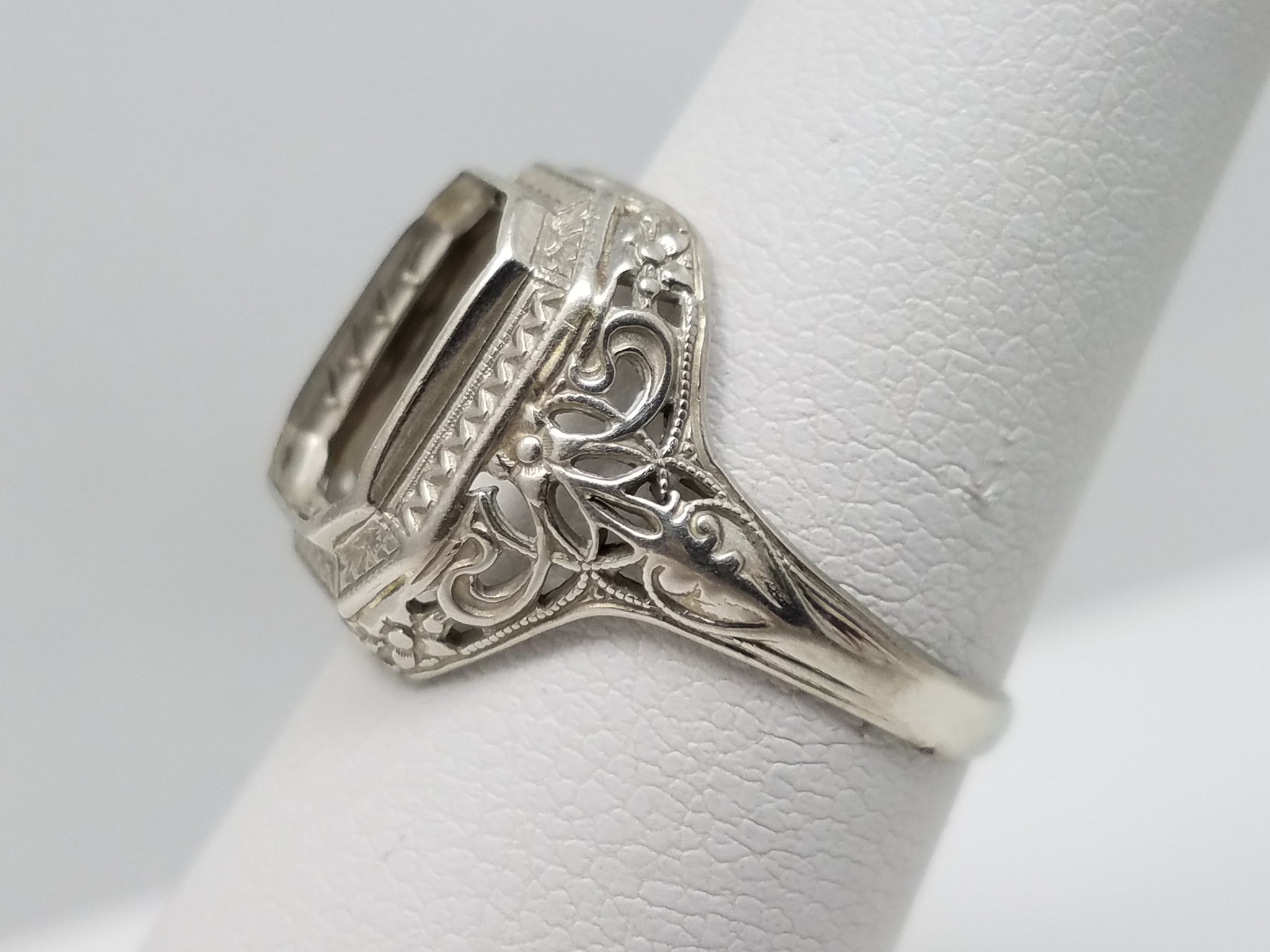 Classic 1930's 12k White Gold Emerald Shaped Ring Mount