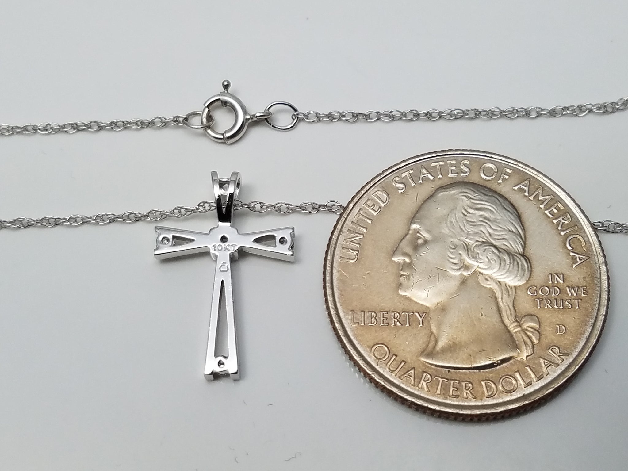 Divine 18" 10k White Gold Natural Diamond Cross Pendant Necklace