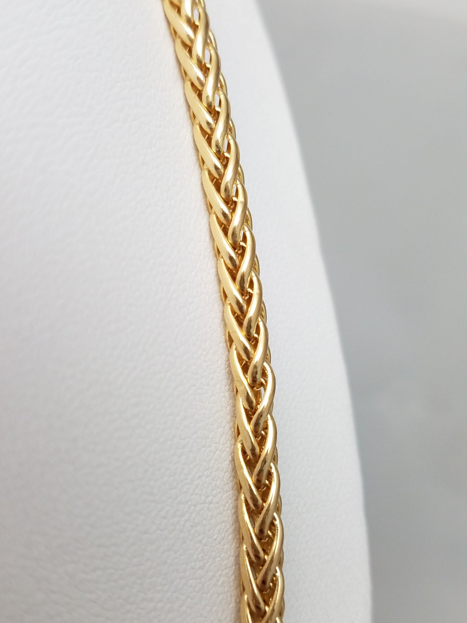 Elegant 20" Hollow 14k Yellow Gold Rounded Wheat Chain Necklace