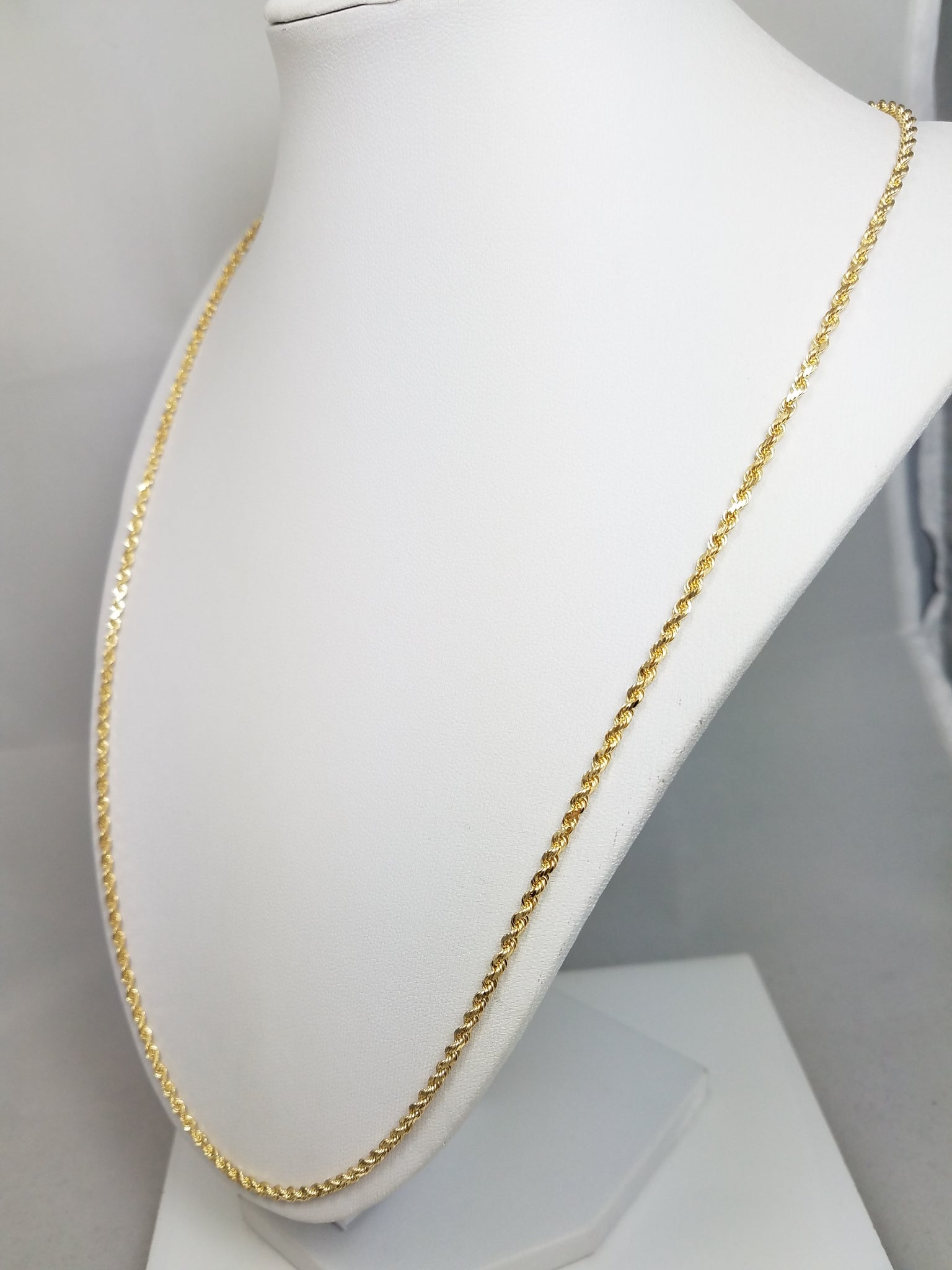 Versatile 10k Yellow Gold 24" Solid Rope Chain