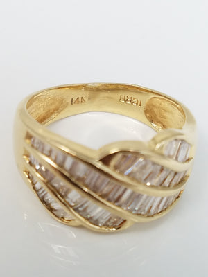 Luxurious 14k Yellow Gold Natural Diamond Ring Band