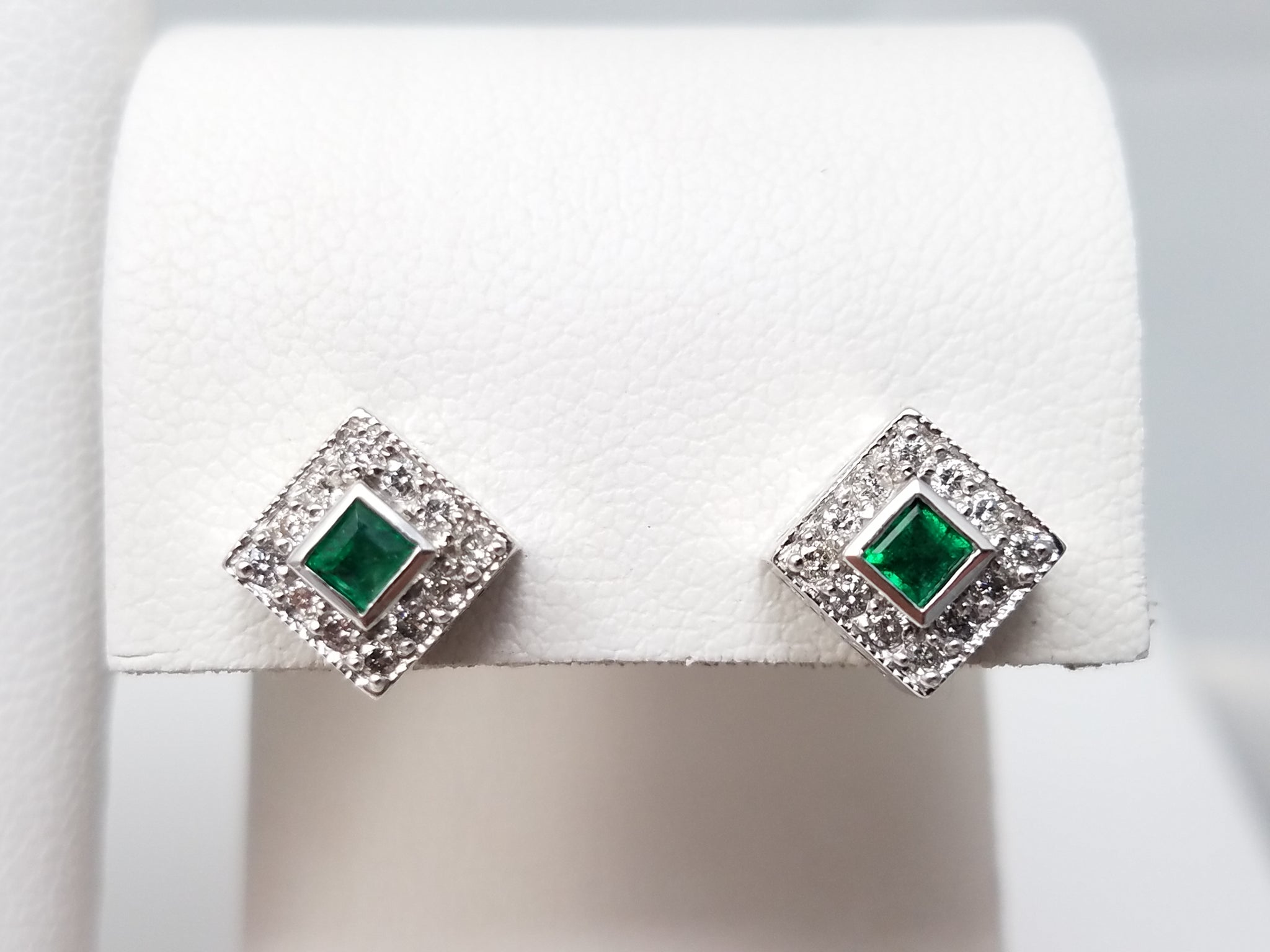 Dainty 14k White Gold Natural Emerald Diamond EFFY Jewelry Set