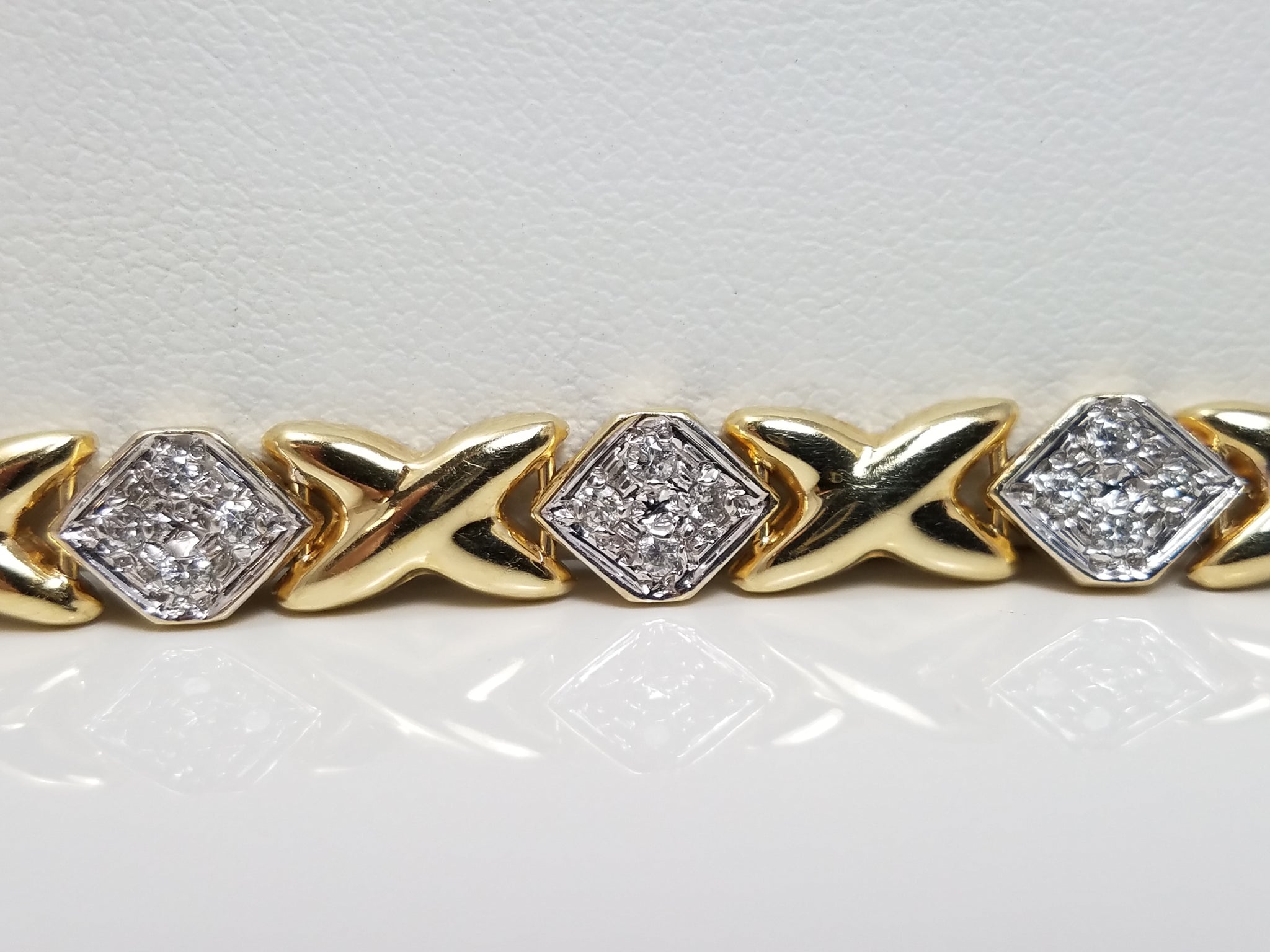 Lovely 16.5" 14k Yellow Gold Hollow X & O Link Natural Diamond Necklace