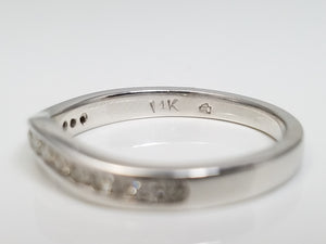 Curved 14k White Gold Natural Diamond Band