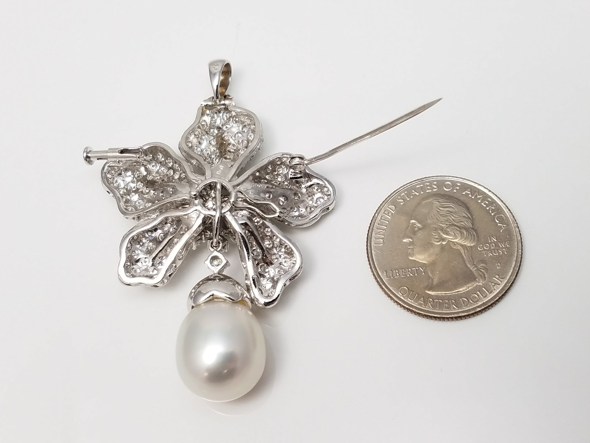 Extravagant 14k White Gold Tahitian Pearl Natural Diamond Pendant/Brooch