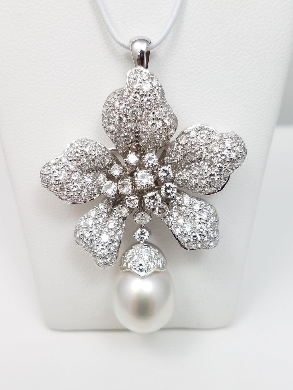Extravagant 14k White Gold Tahitian Pearl Natural Diamond Pendant/Brooch