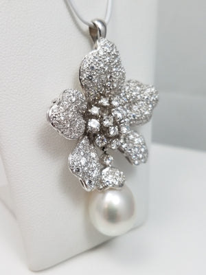 Extravagant 14k White Gold Tahitian Pearl Natural Diamond Pendant/Brooch