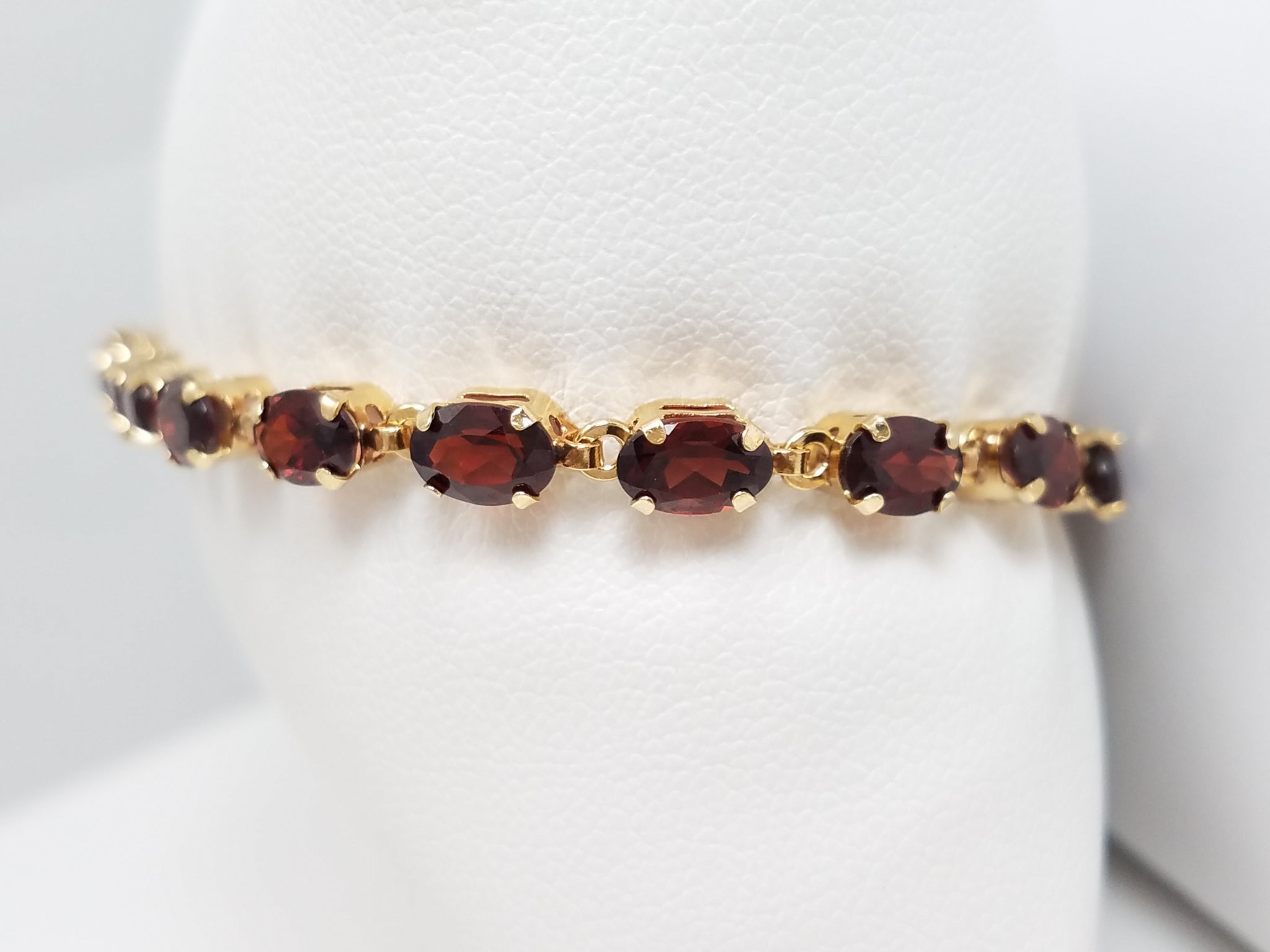 10k Yellow Gold Natural Garnet 7" Tennis Bracelet
