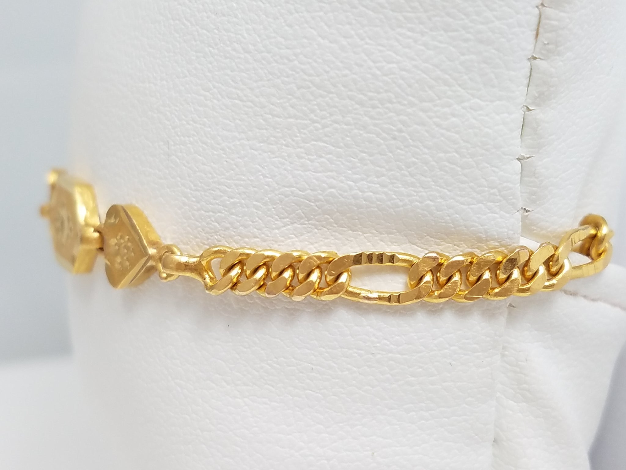 Child's 22k Yellow Gold 5" Bracelet