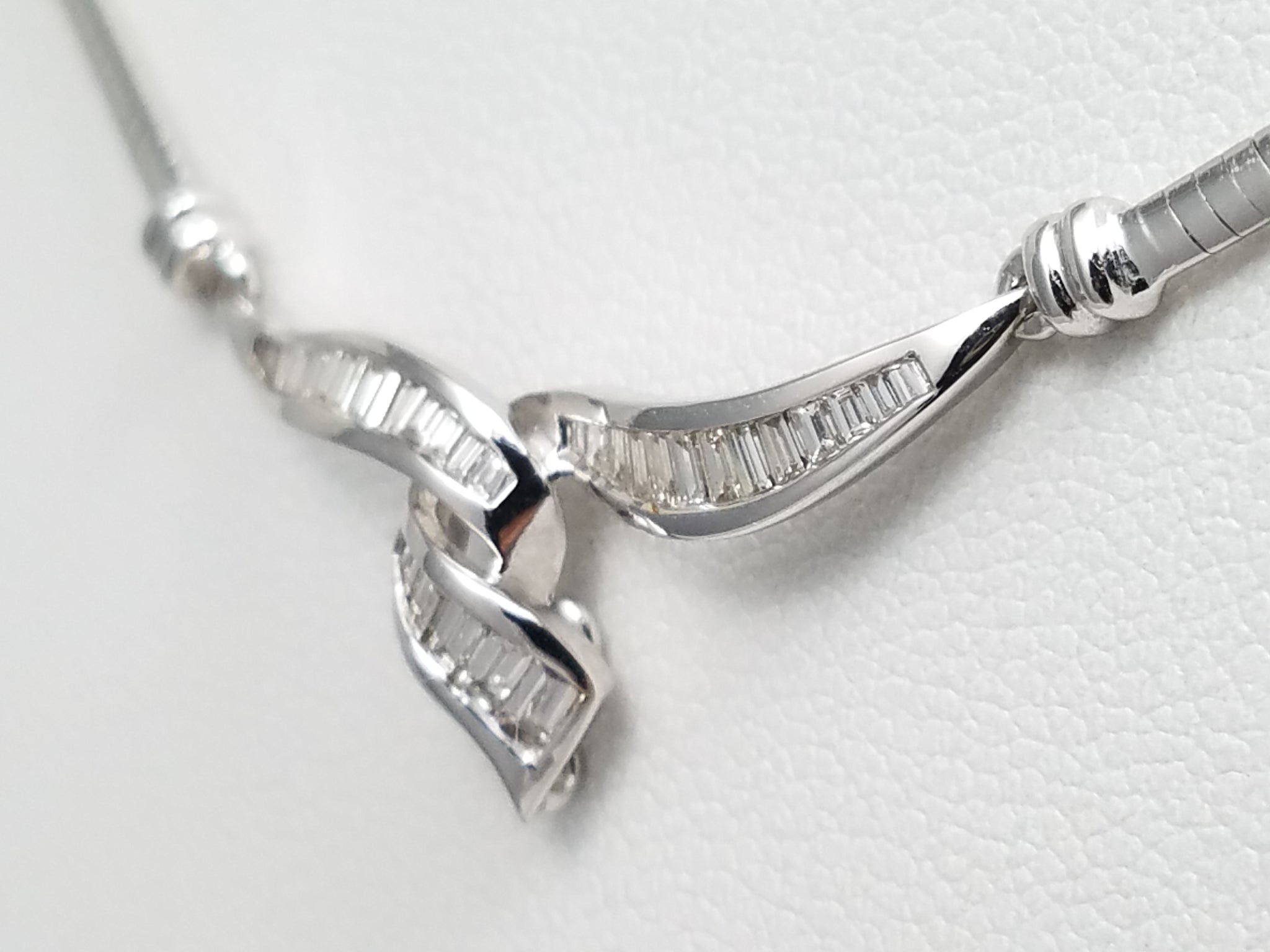 Luxurious 17" 18k White Gold Natural Diamond Necklace