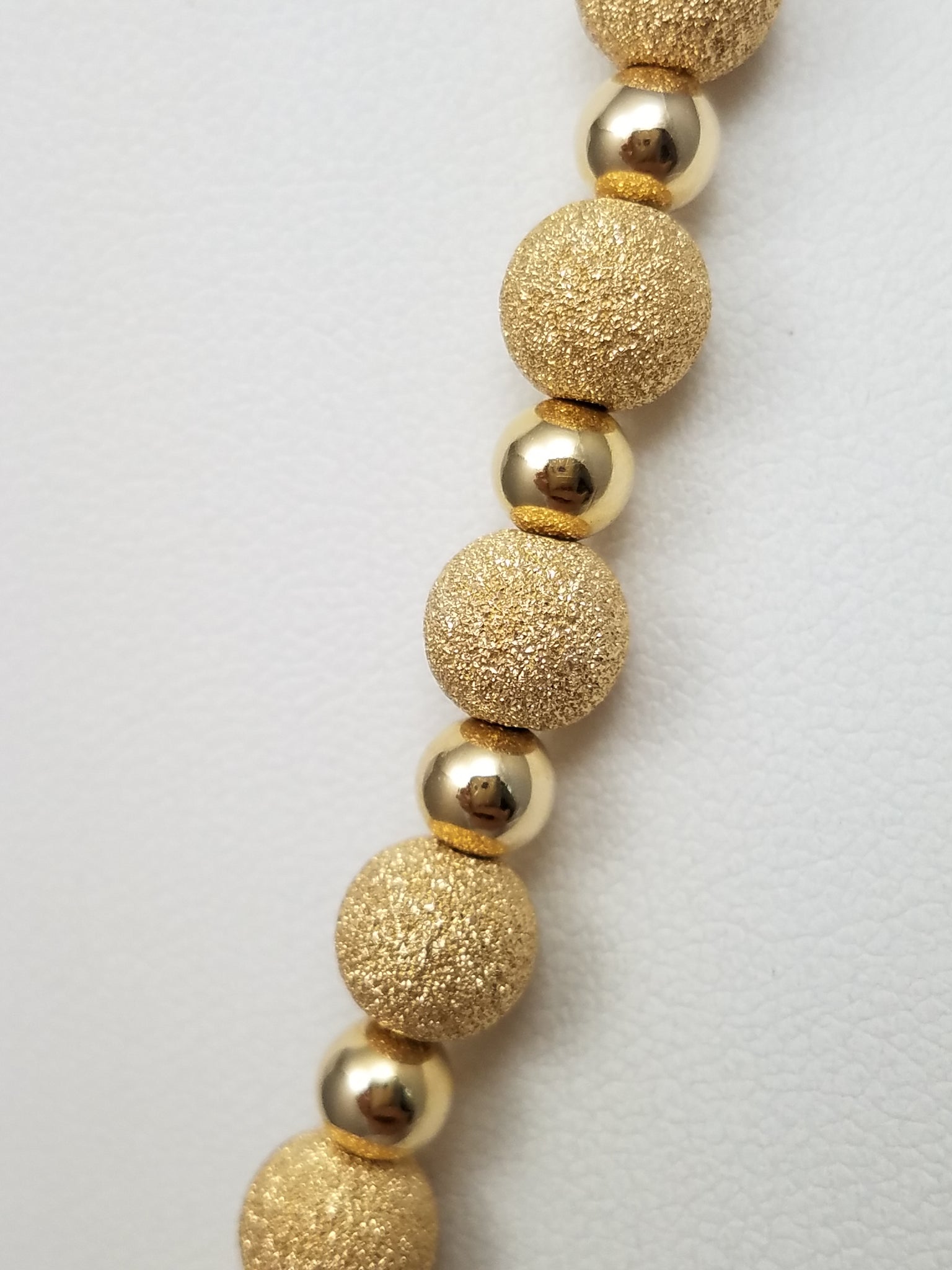 Frosty 18" Hollow 14k Yellow Gold Bead Link Chain Necklace