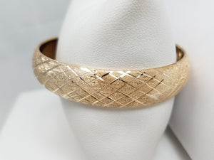 Dynamic 10k Yellow Gold Diamond Cut Bangle Bracelet