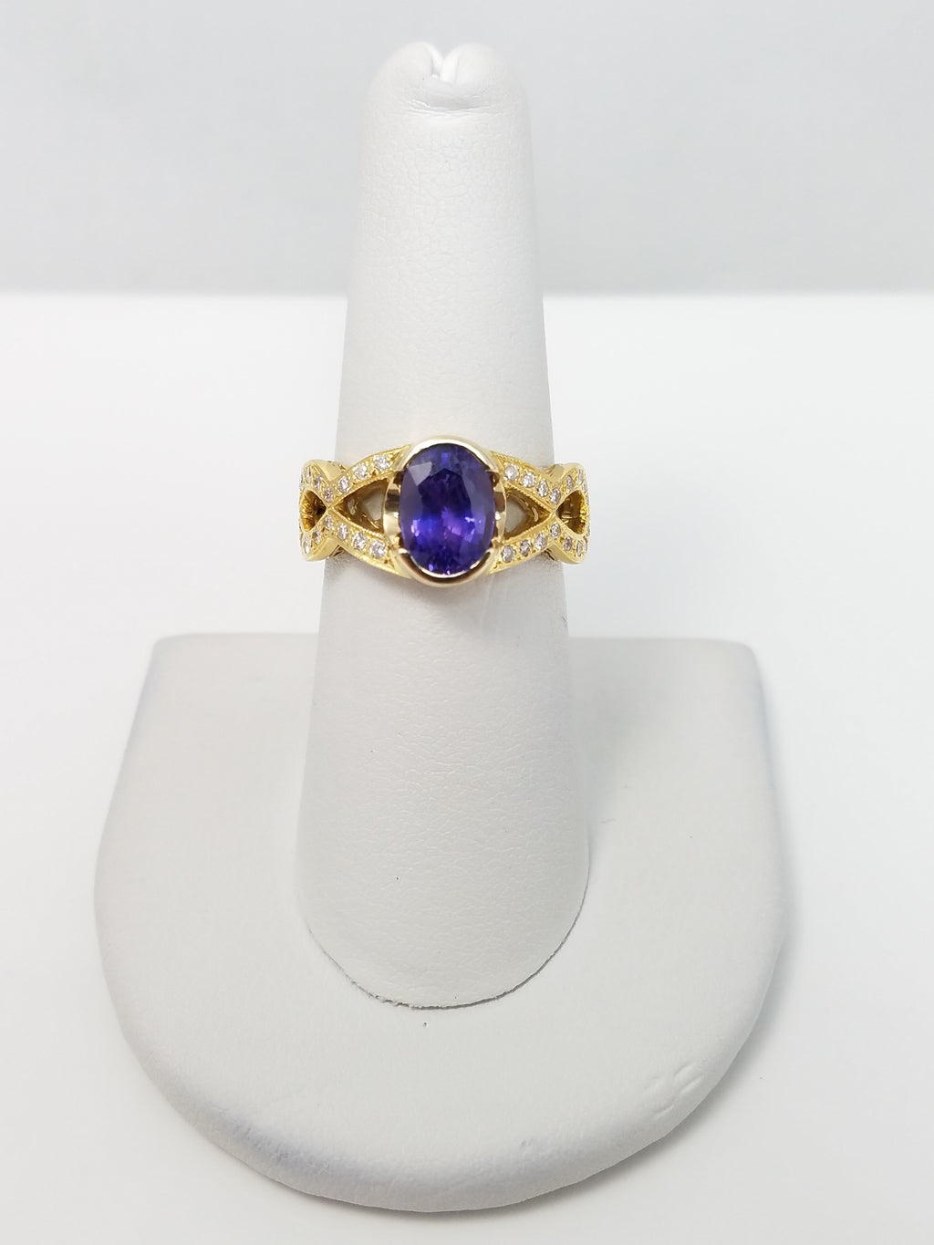 Extraordinary 18k Yellow Gold Natural Sapphire Diamond Custom Ring