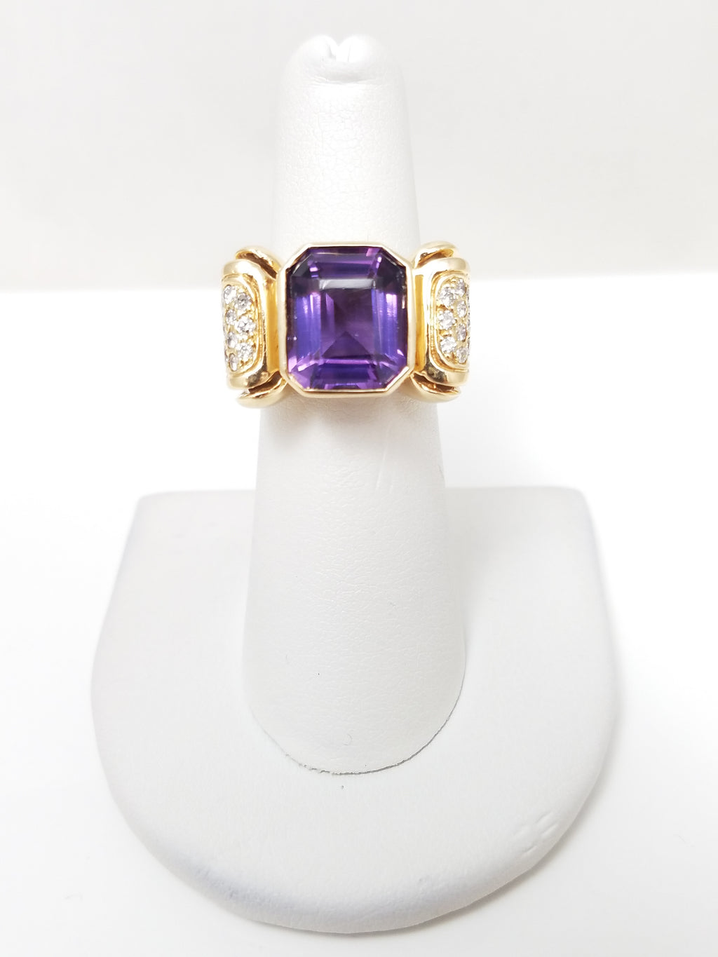 Showy 14k Yellow Gold Amethyst Diamond Ring