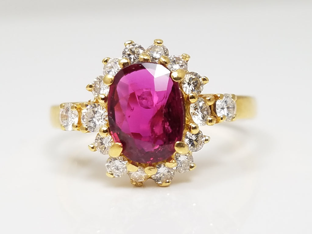Lavish 18k Yellow Gold Natural Ruby Diamond Ring
