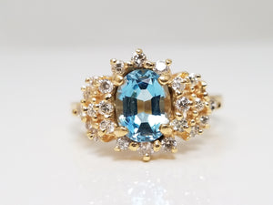 Elegant 1ct Aquamarine &amp; Diamond Ring in 18K Yellow Gold