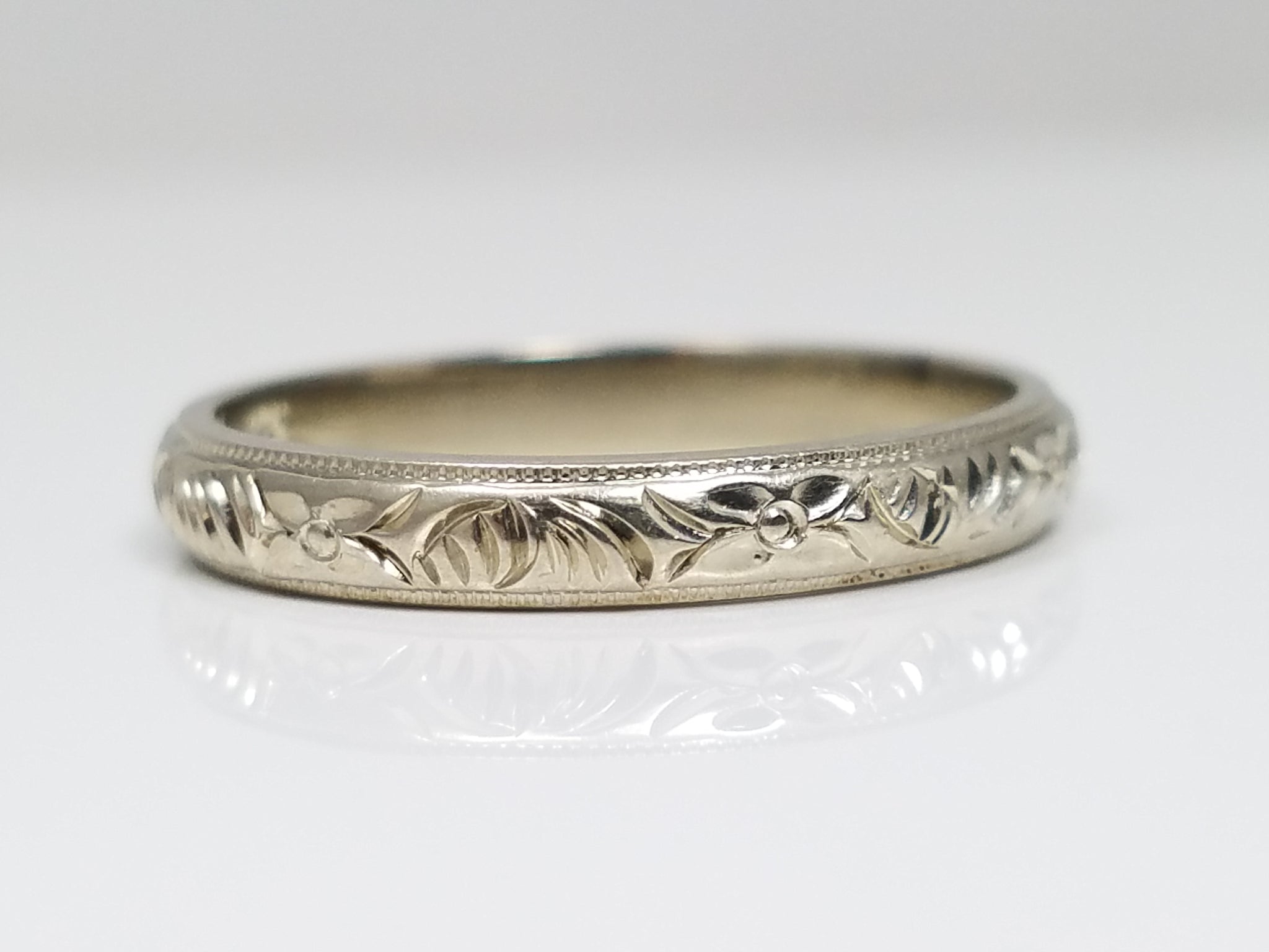 Art Deco 18k White Gold Wedding Band