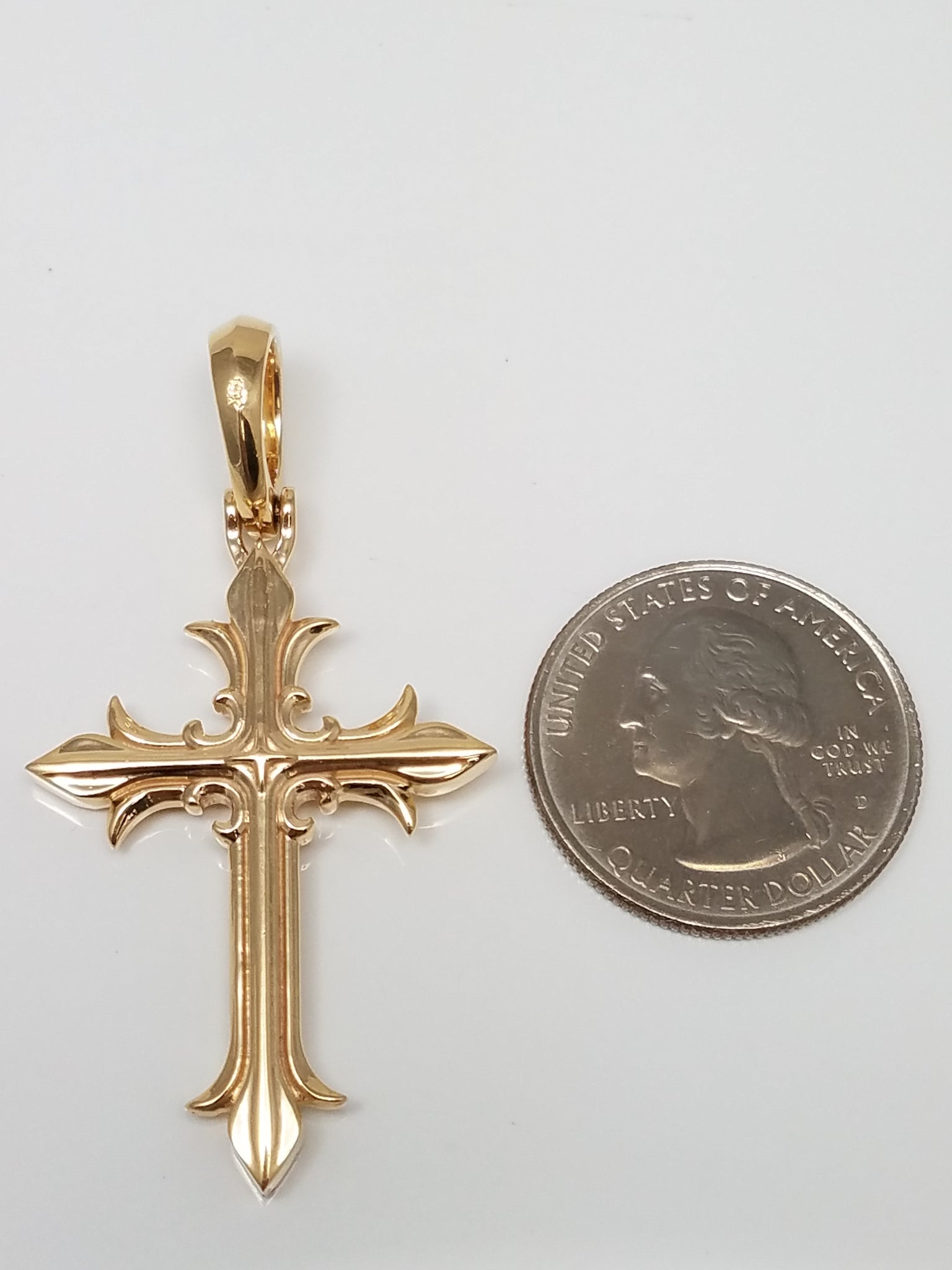 High Quality 3-D Solid 18k Yellow Gold Cross Pendant! Heavy!