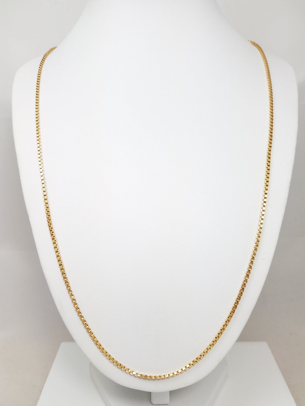 Rich 18k Yellow Gold 24" Solid Box Link Chain