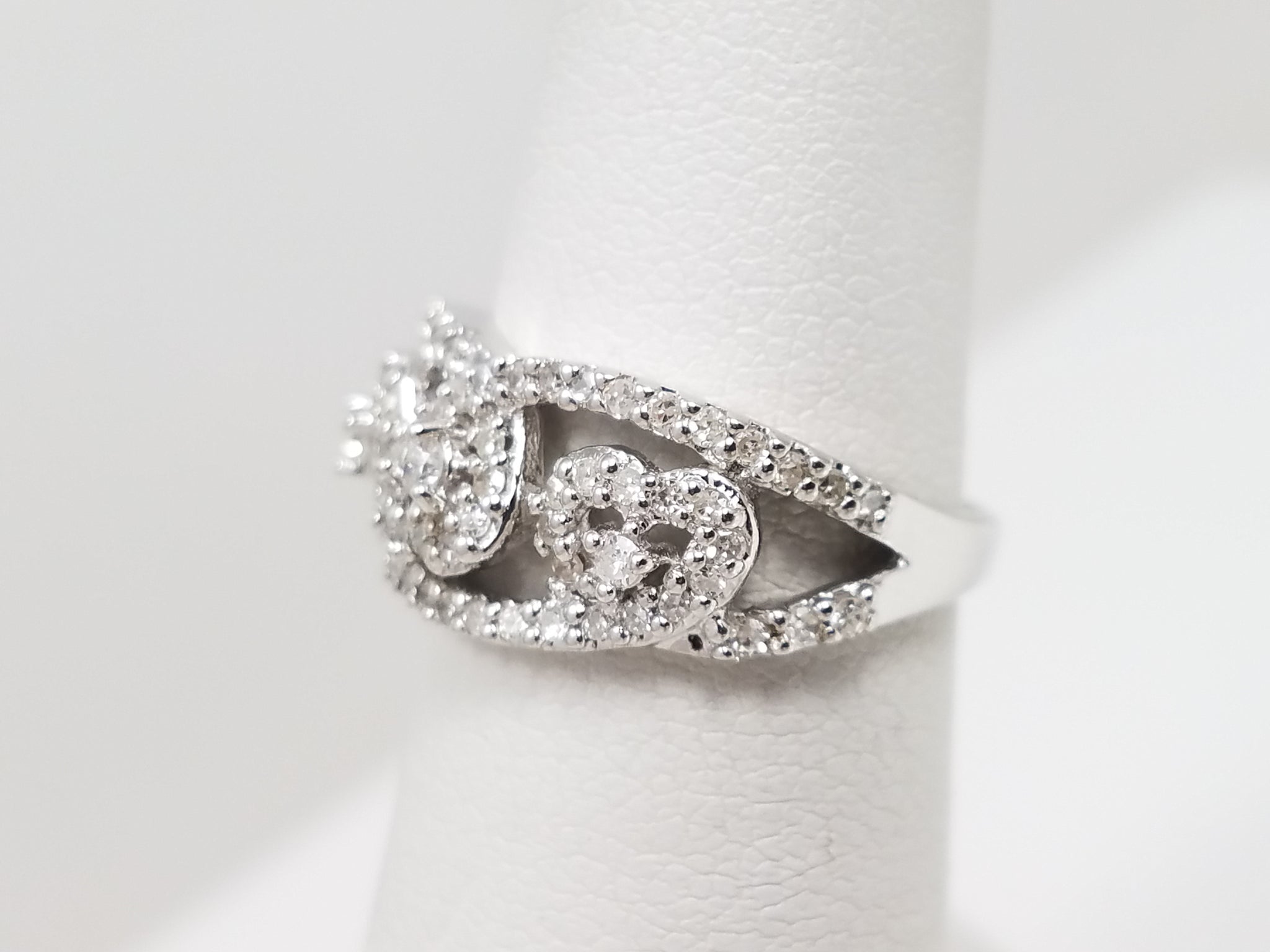 Sparkly 10k White Gold Natural Diamond Heart Ring