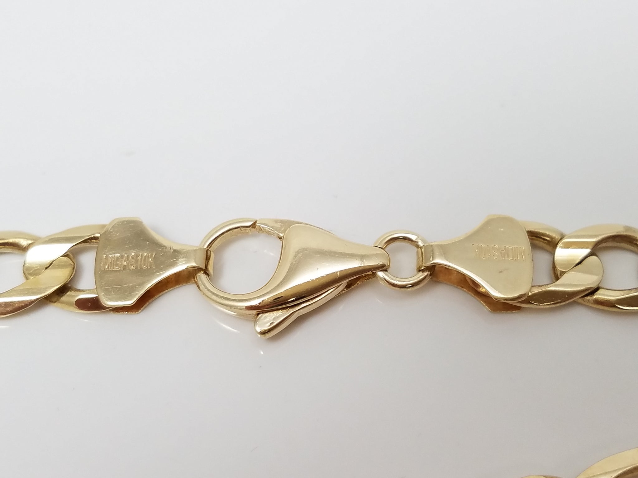 Sporty 8.75" Solid 10k Yellow Gold Figaro Link Bracelet